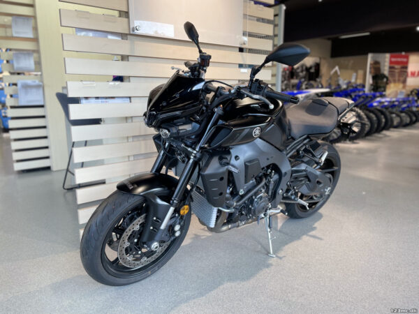 Yamaha MT-10 Motorcykel model 2023 Leasing