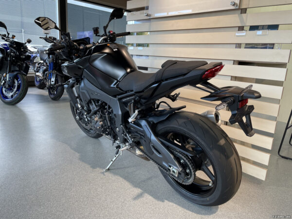 Yamaha MT-10 Motorcykel model 2023 Leasing